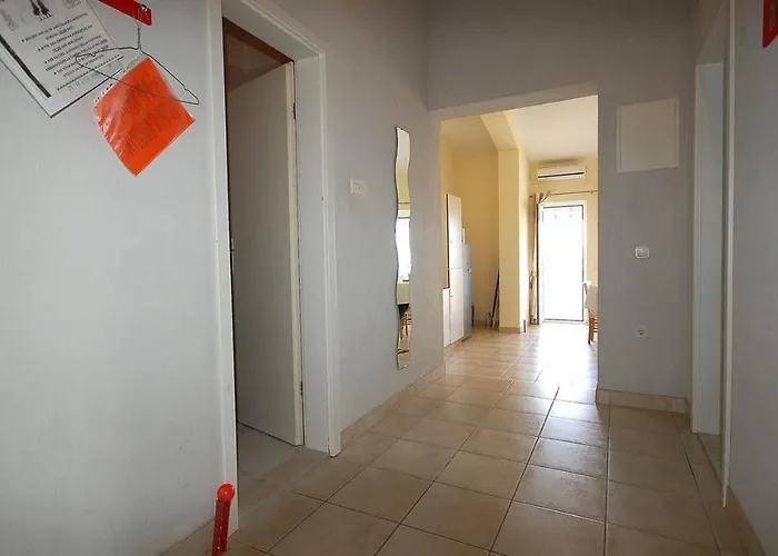 Apartament With Parking Space Kremenici, Krk - 21724